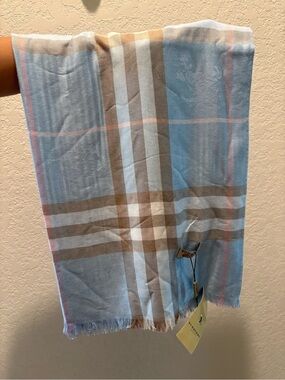 Burberry 100% Cashmere Plaid Scarf NWT